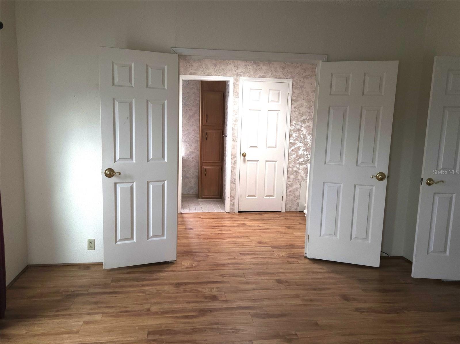 SWEETWATER GOLF AND TENNIS CLUB - Residential