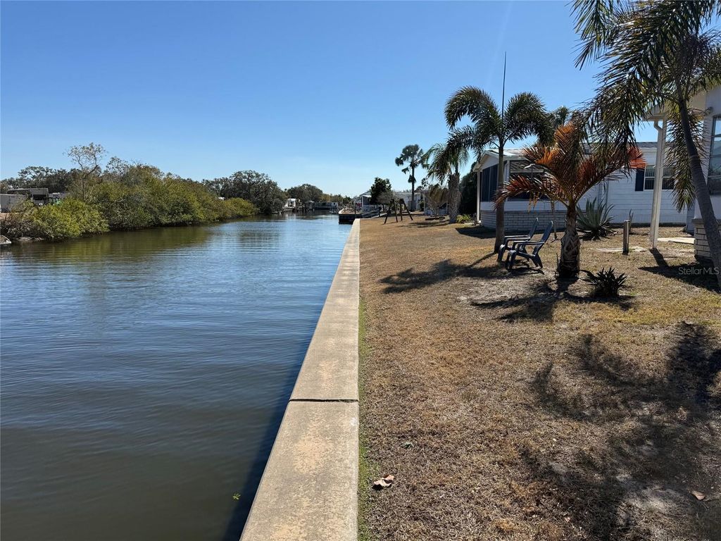 Photo of 106 S Saint Thomas Circle, Apollo Beach, FL 33572 (MLS # TB8469824)