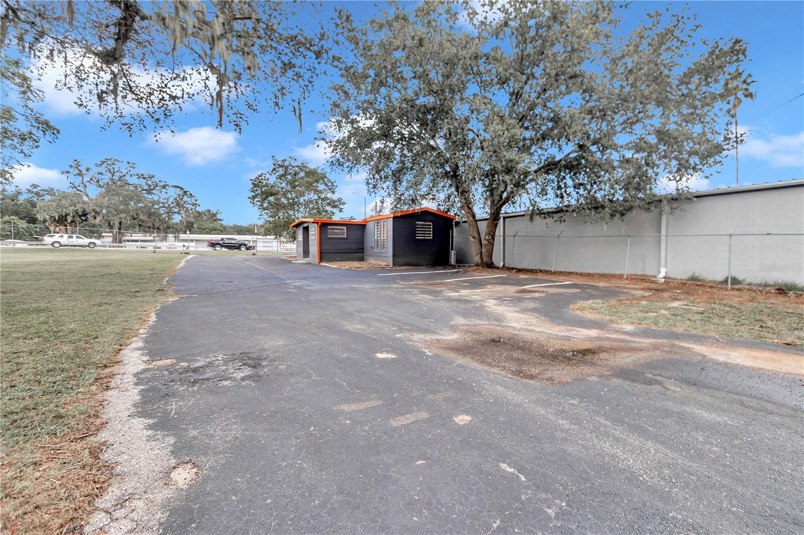 DUNNS NORTHWEST ADD - Commercial Sale