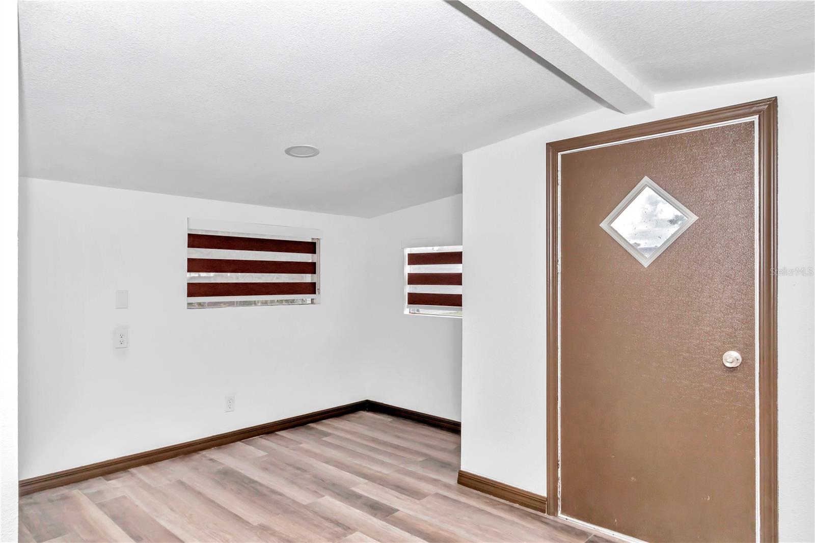 DUNNS NORTHWEST ADD - Commercial Sale