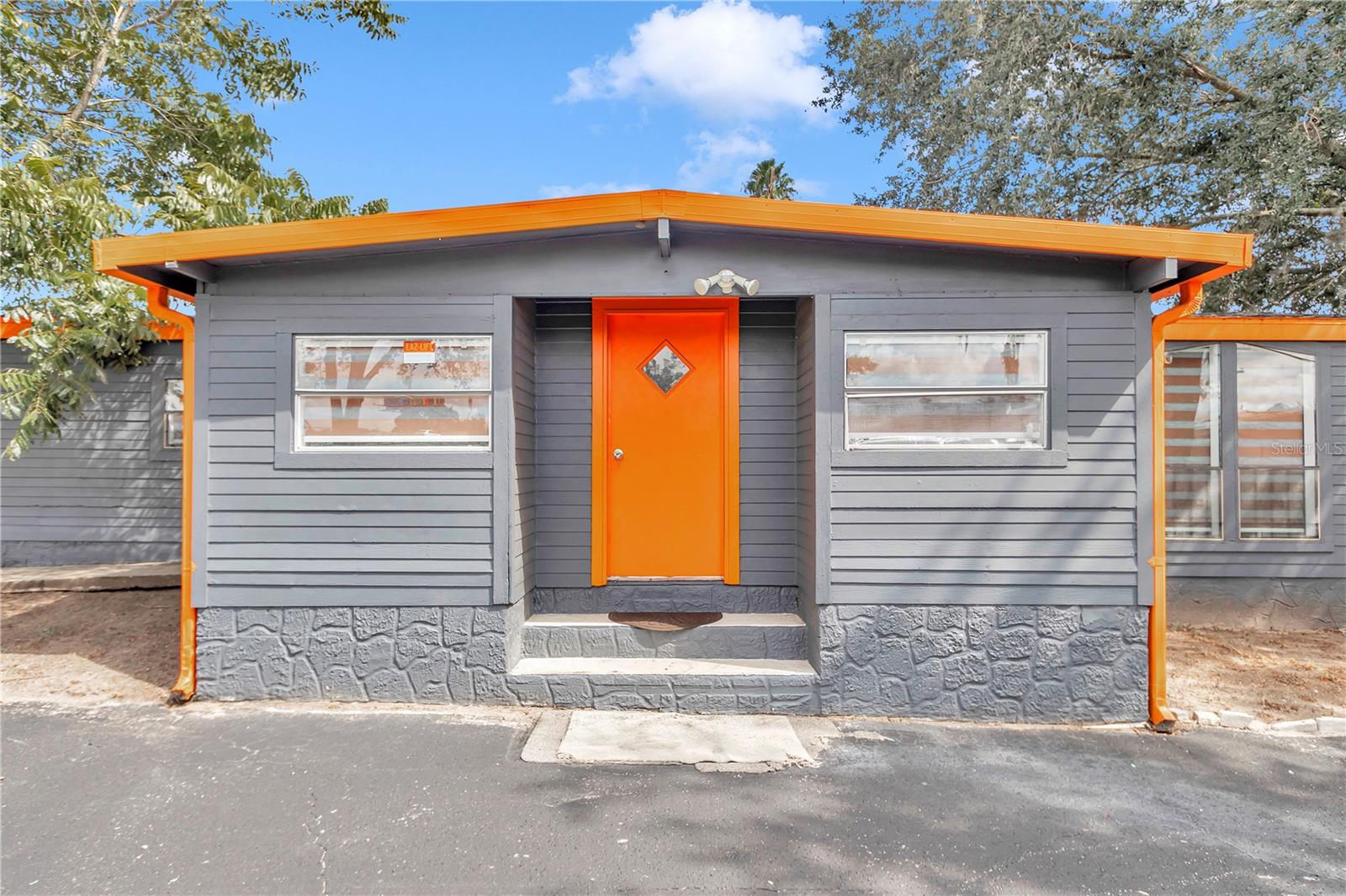 DUNNS NORTHWEST ADD - Commercial Sale