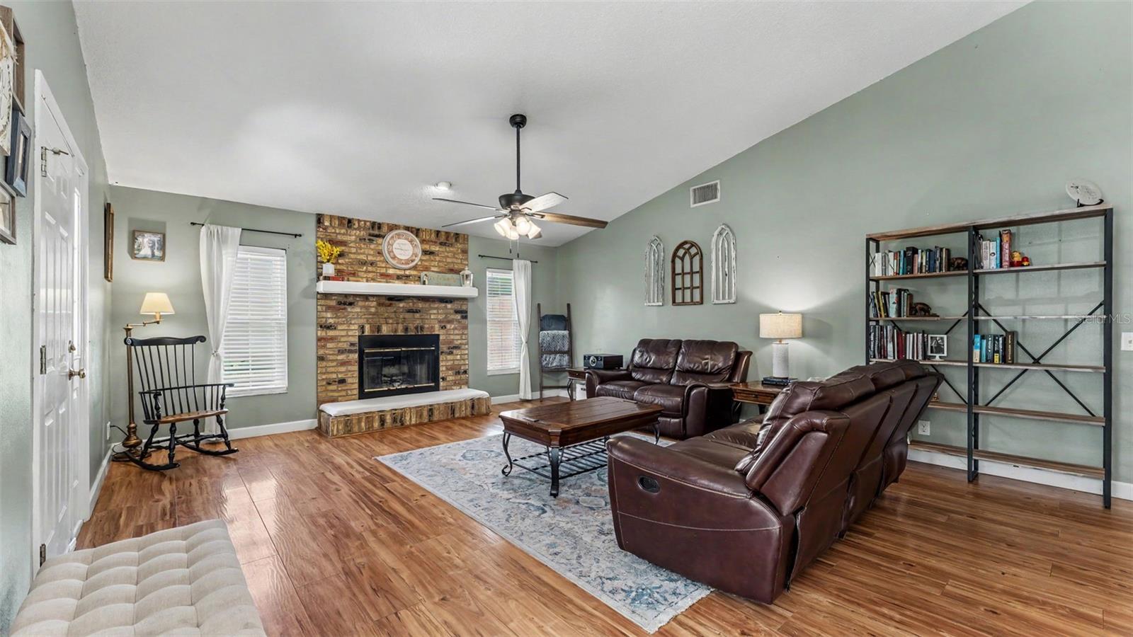 LAKESHORE HILLS - Residential