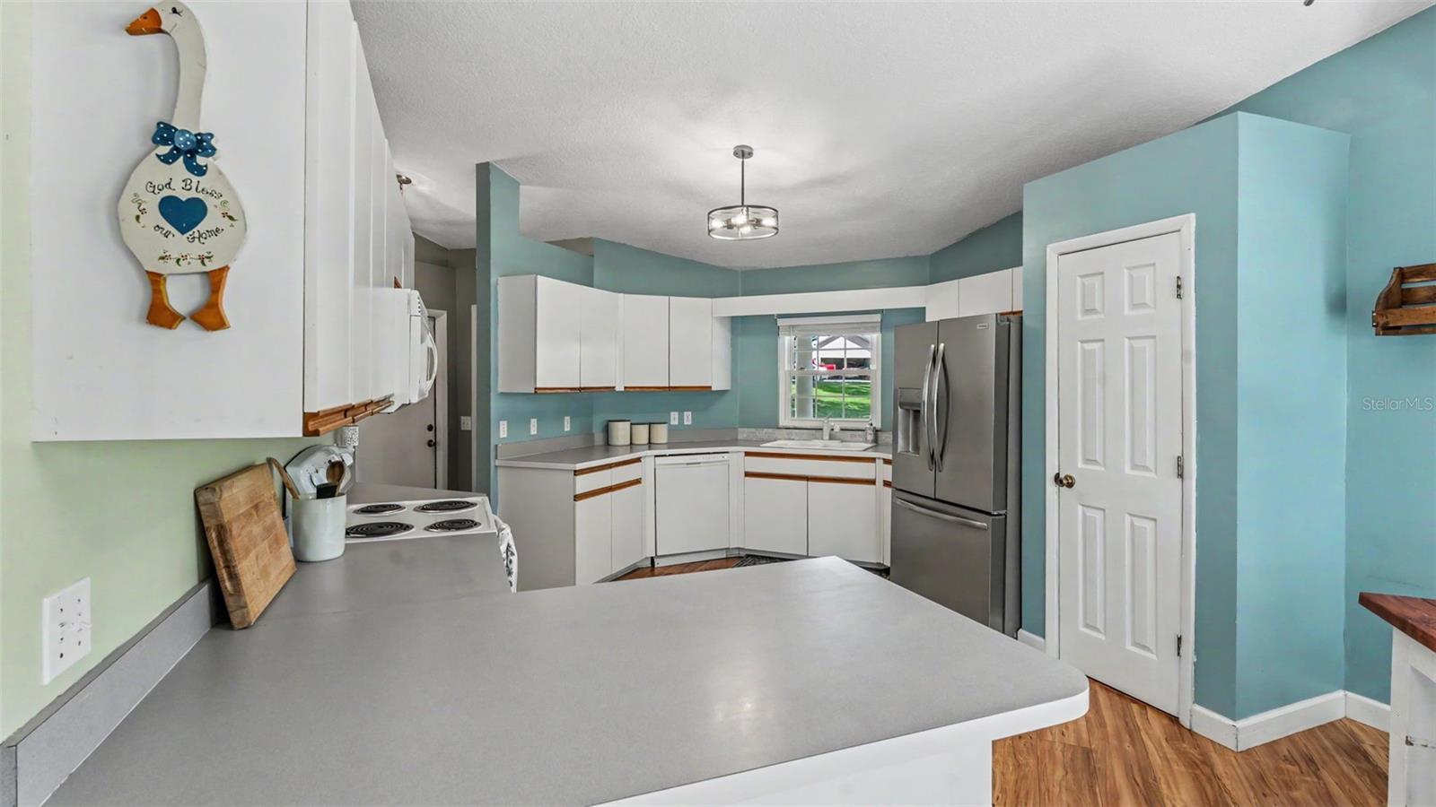 LAKESHORE HILLS - Residential