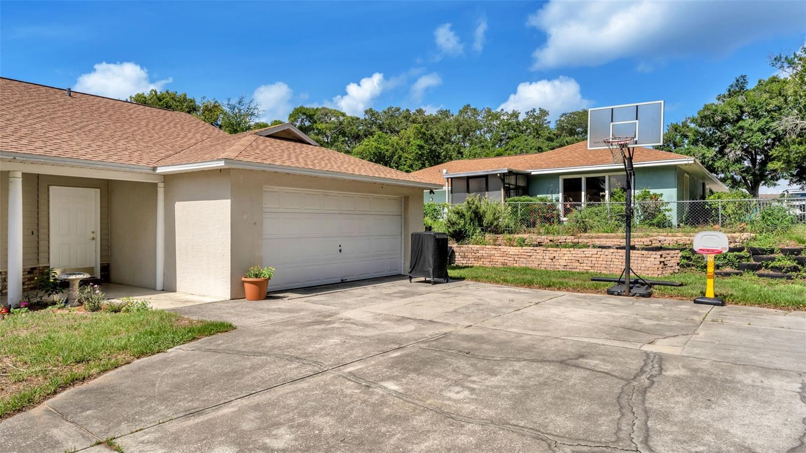 LAKESHORE HILLS - Residential
