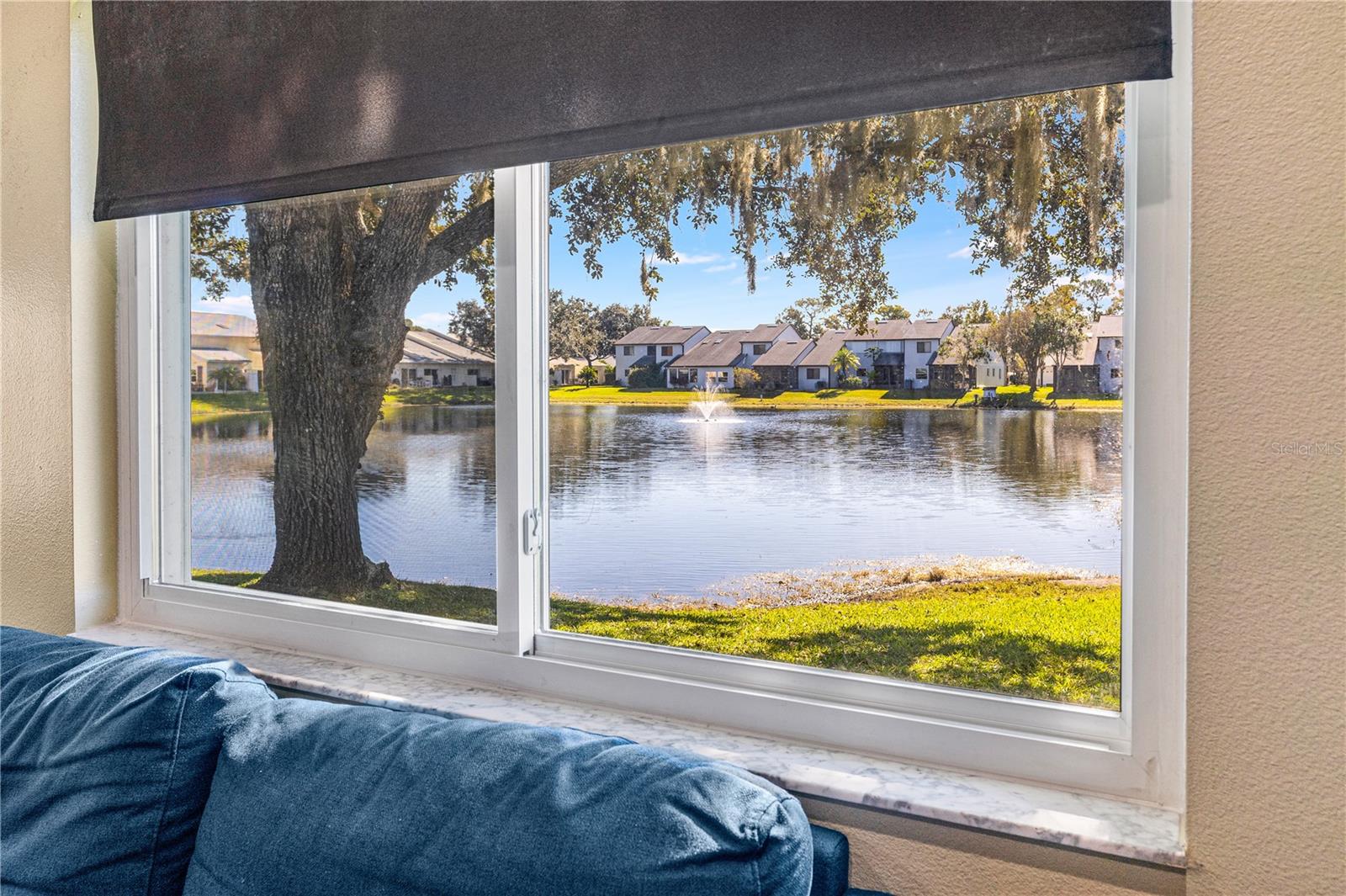 2270 CANDLEWOOD LANE E