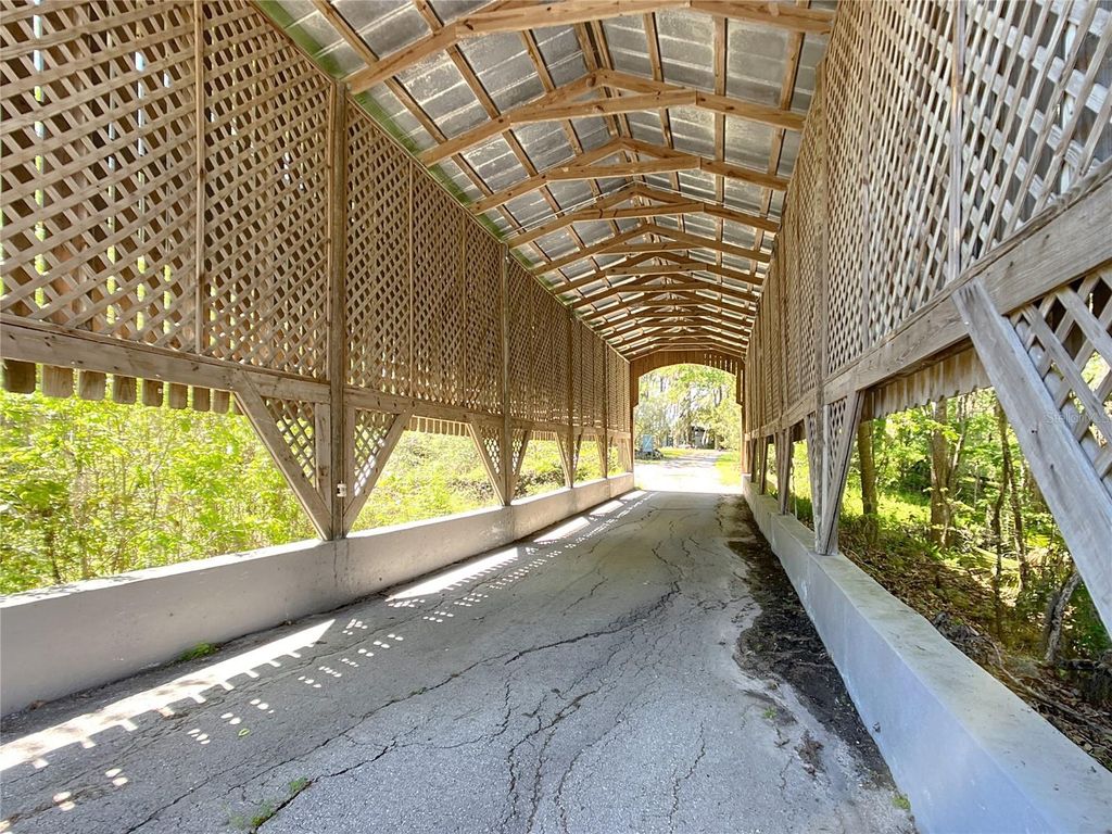 listing image 0