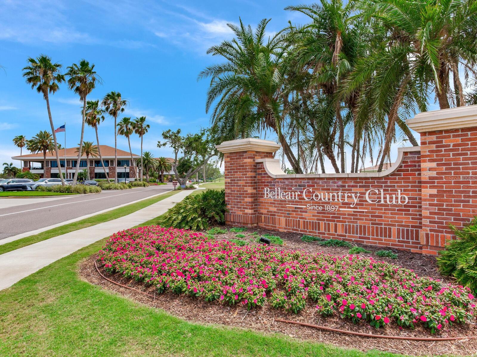 CARRIAGE HOMES AT BELLEVIEW PLACE CONDO - Residential