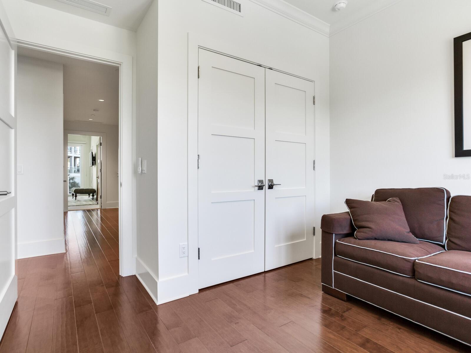 CARRIAGE HOMES AT BELLEVIEW PLACE CONDO - Residential