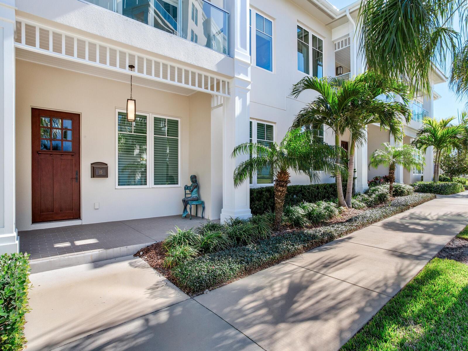 CARRIAGE HOMES AT BELLEVIEW PLACE CONDO - Residential