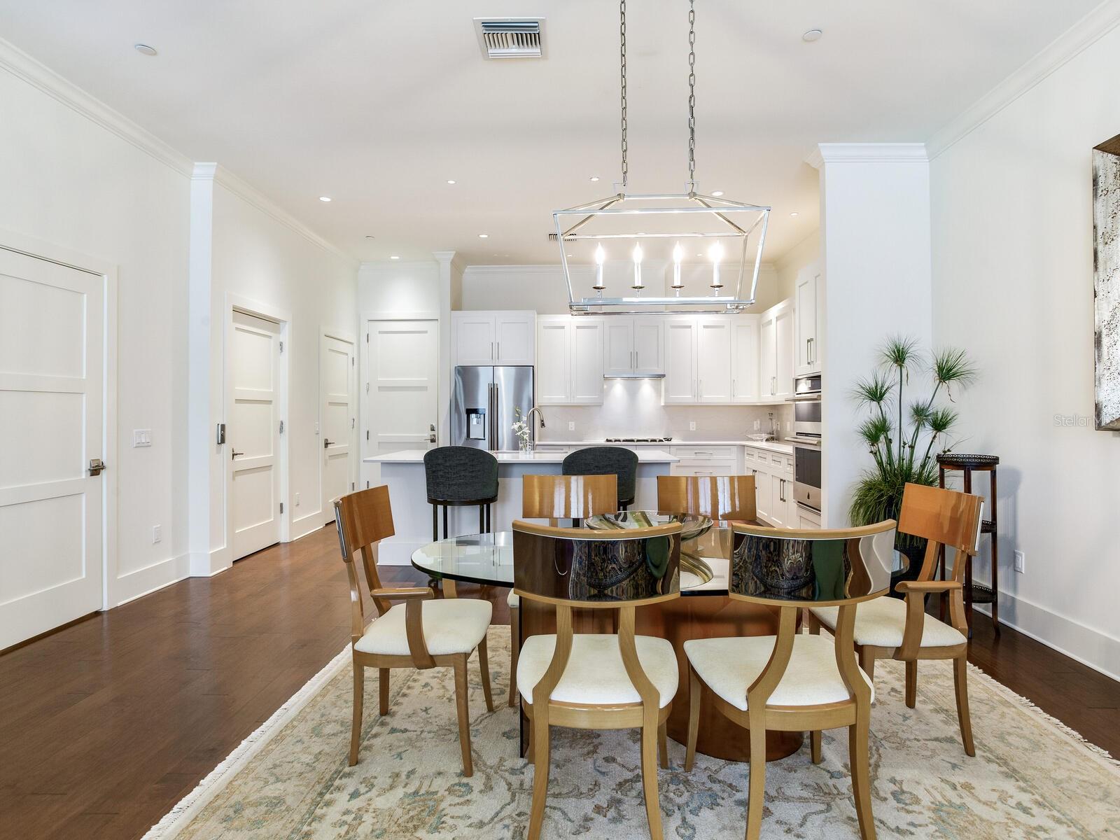 CARRIAGE HOMES AT BELLEVIEW PLACE CONDO - Residential