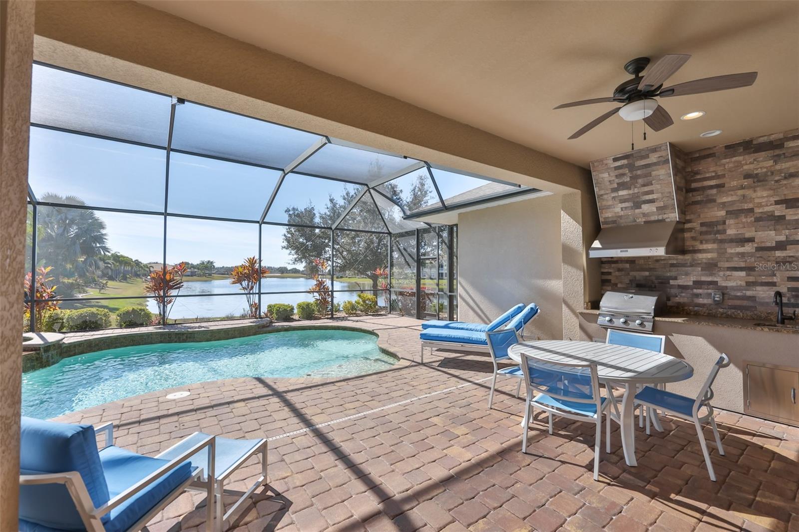 SUN CITY CENTER UNIT 276 - Residential