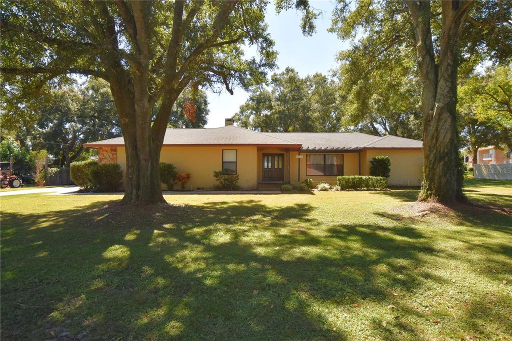 Photo of 1715 High Point Drive, Lakeland, FL 33813 (MLS # L4956602)