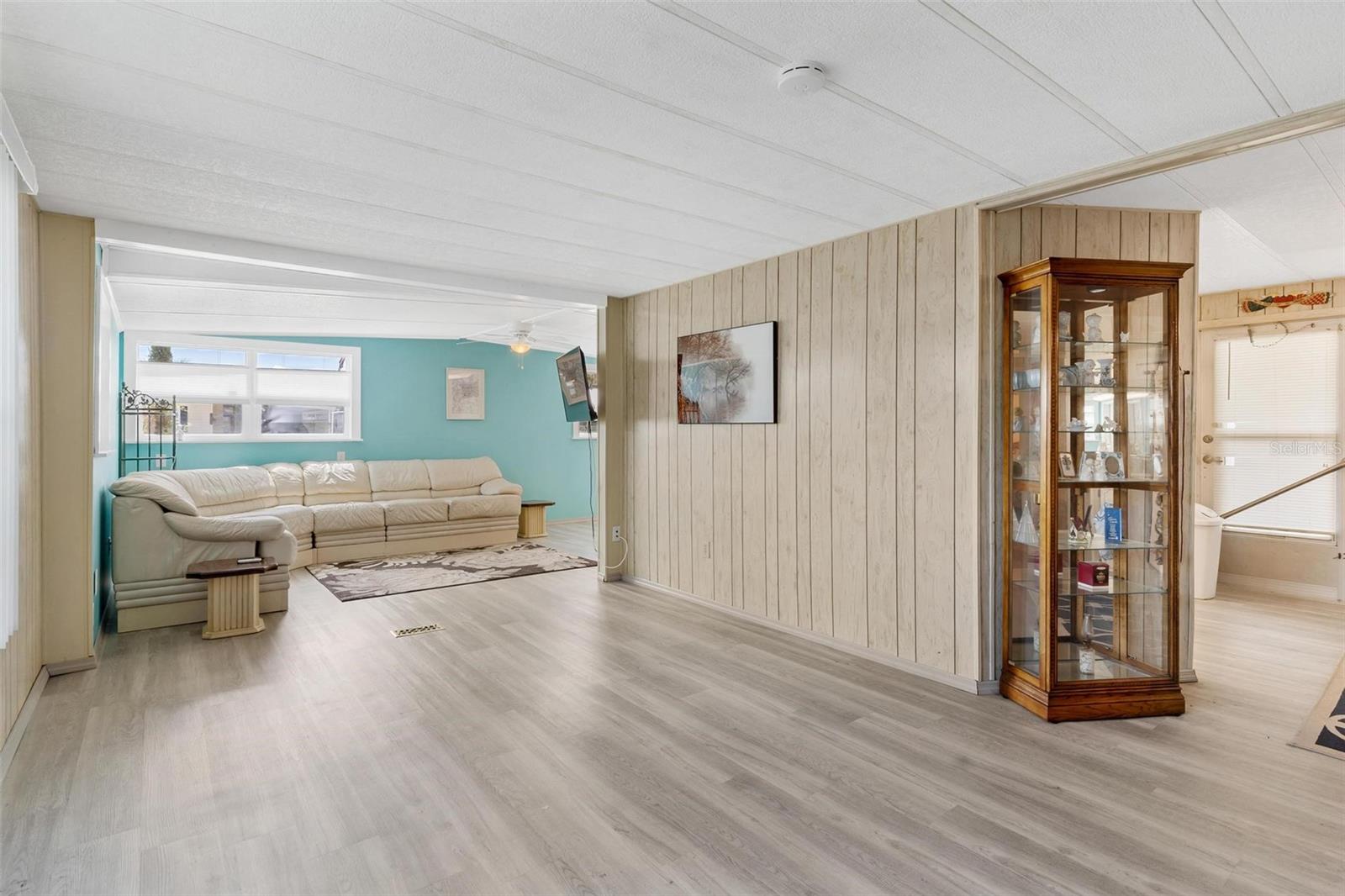 LEESBURG EAST COACHWOOD COLONY - Residential