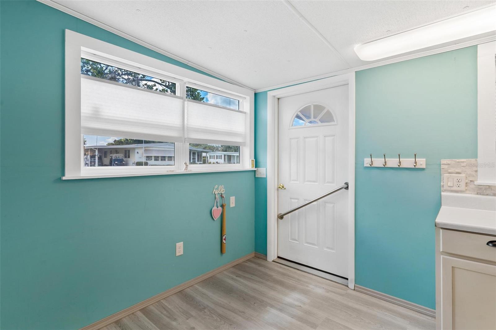 LEESBURG EAST COACHWOOD COLONY - Residential