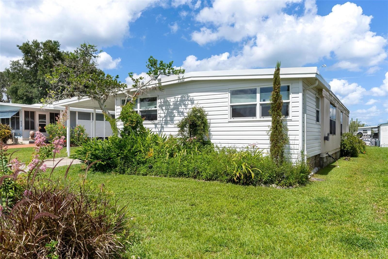 LEESBURG EAST COACHWOOD COLONY - Residential