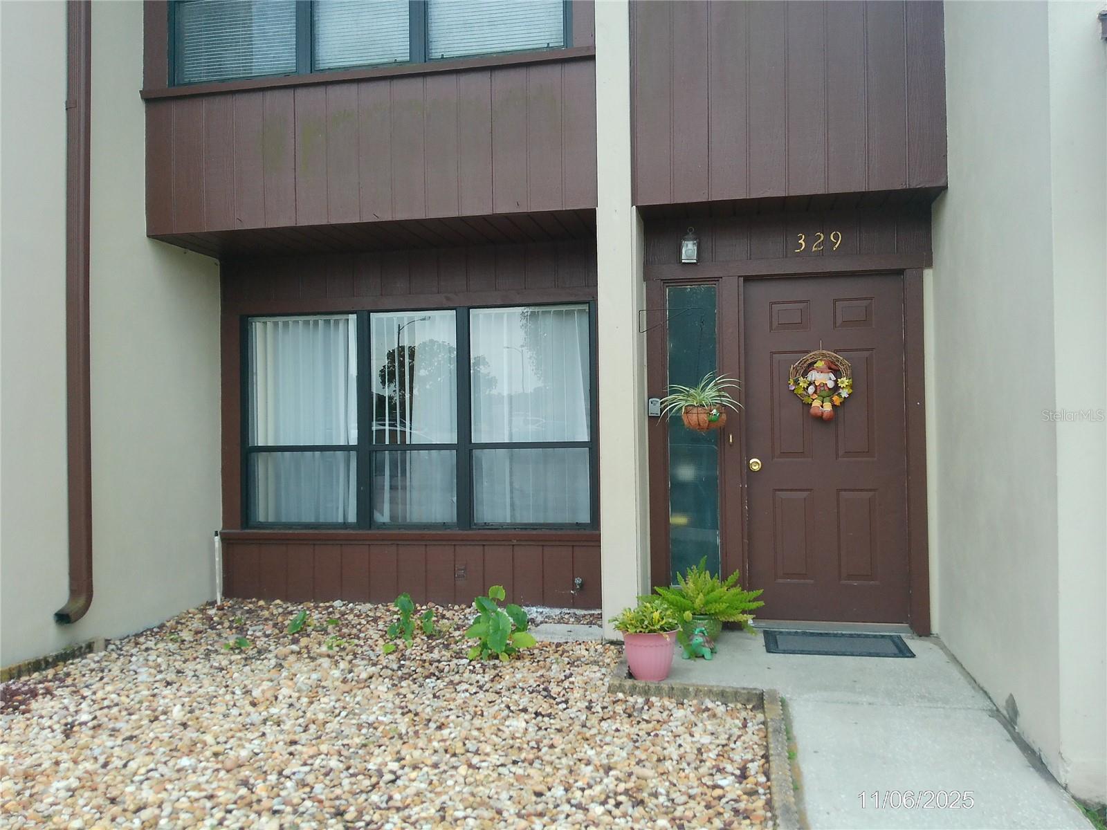 TOWNE AND COUNTRY - Residential