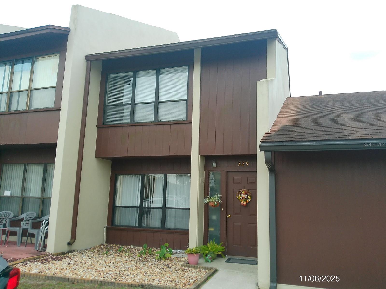 TOWNE AND COUNTRY - Residential