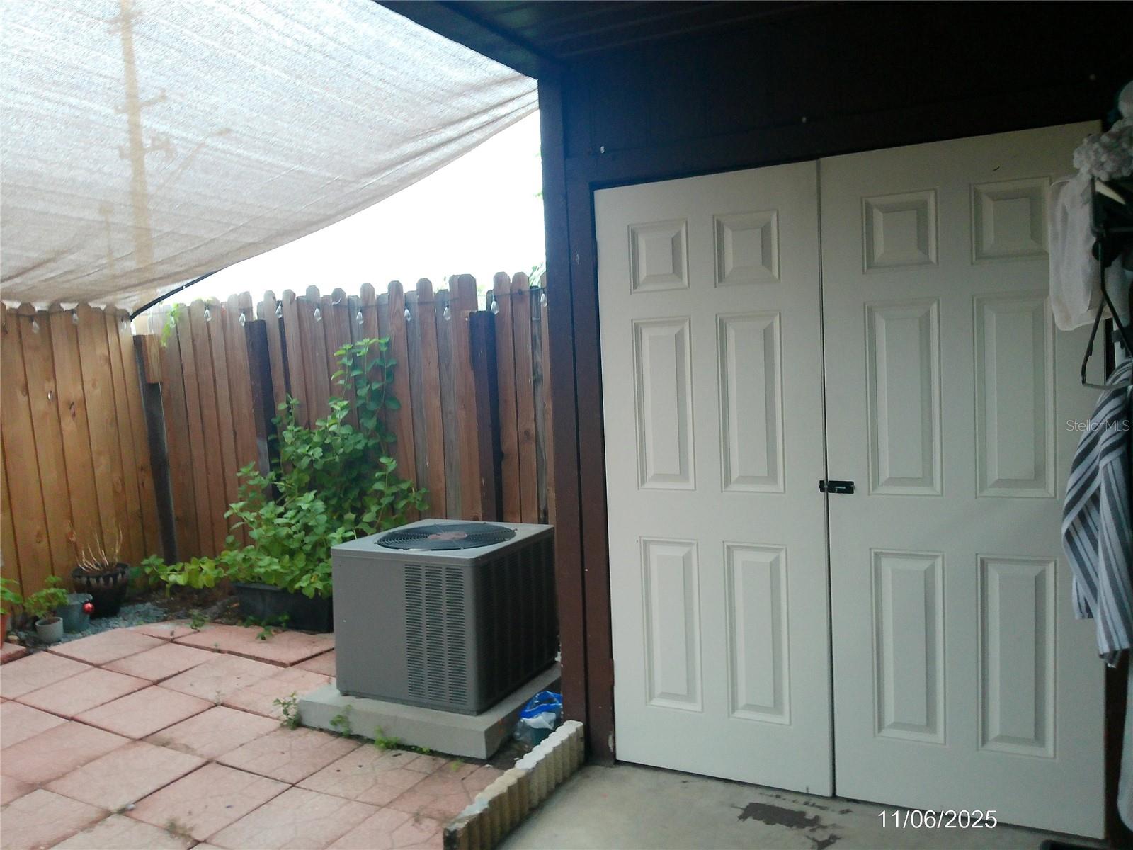 TOWNE AND COUNTRY - Residential