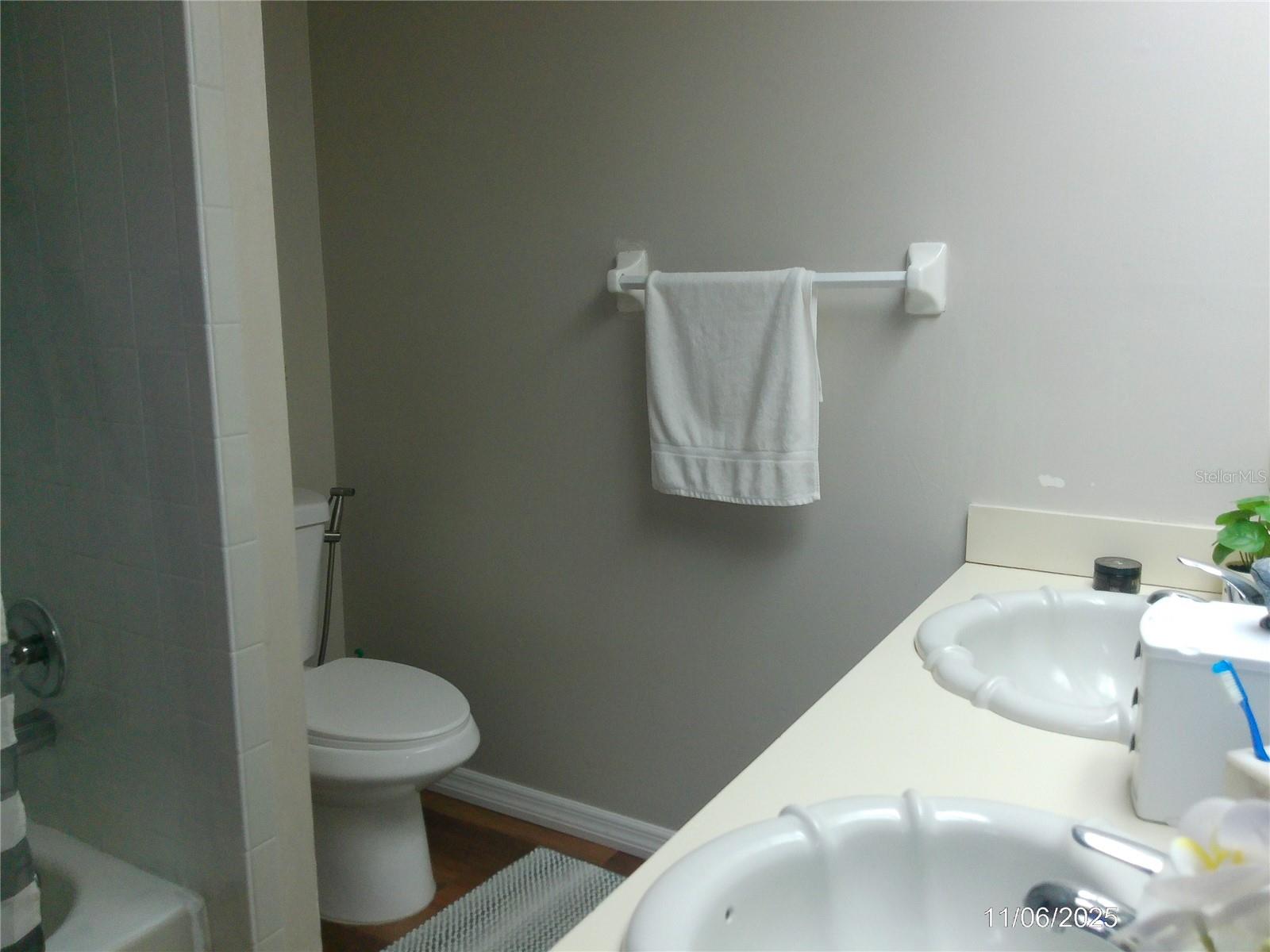 TOWNE AND COUNTRY - Residential