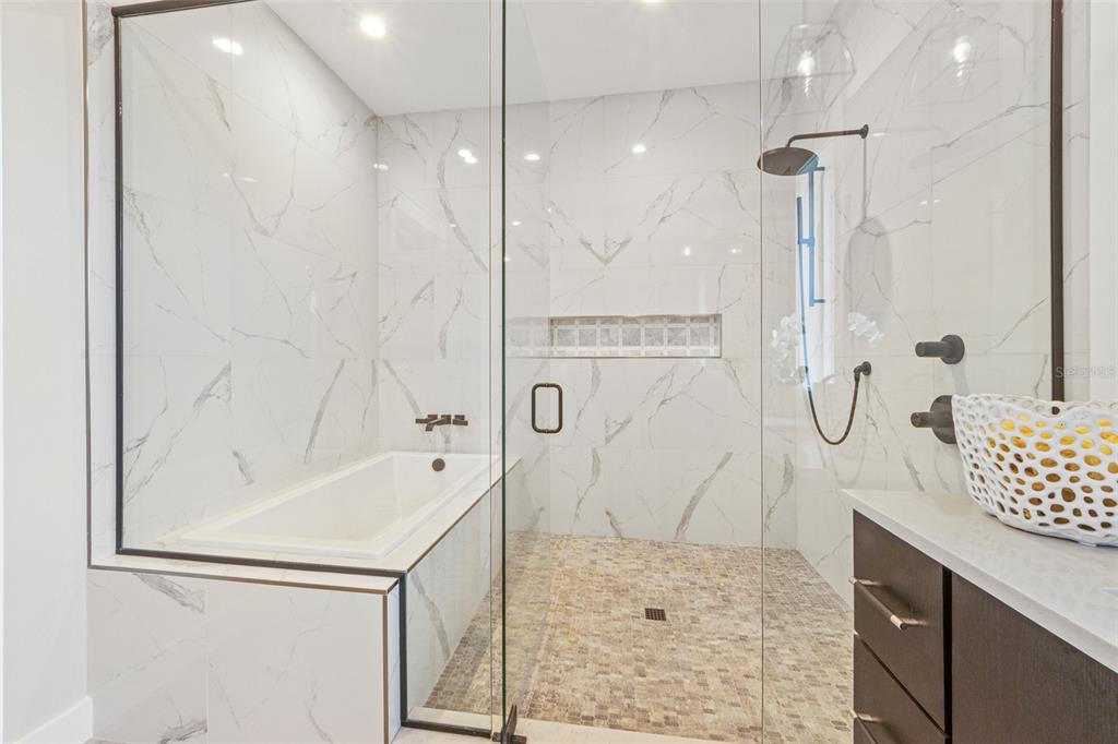 BIMINI BAY ESTATES - Residential