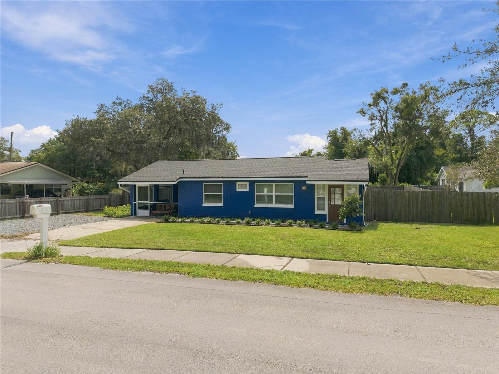 121 ANGELES ROAD