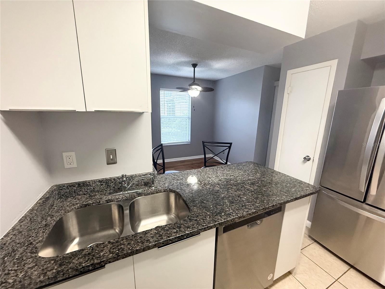FOUR SEASONS CONDO - Residential Lease