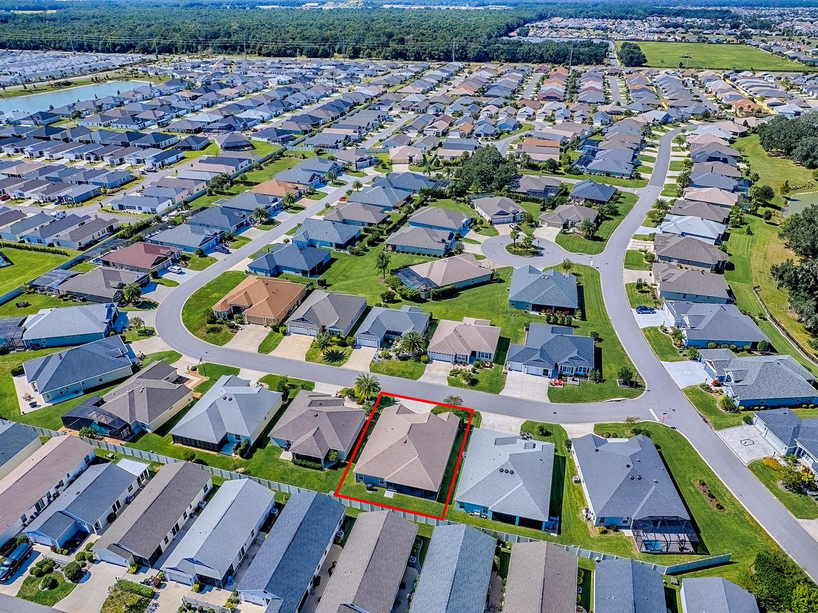 VILLAGES/SOUTHERN OAKS UN 40 - Residential