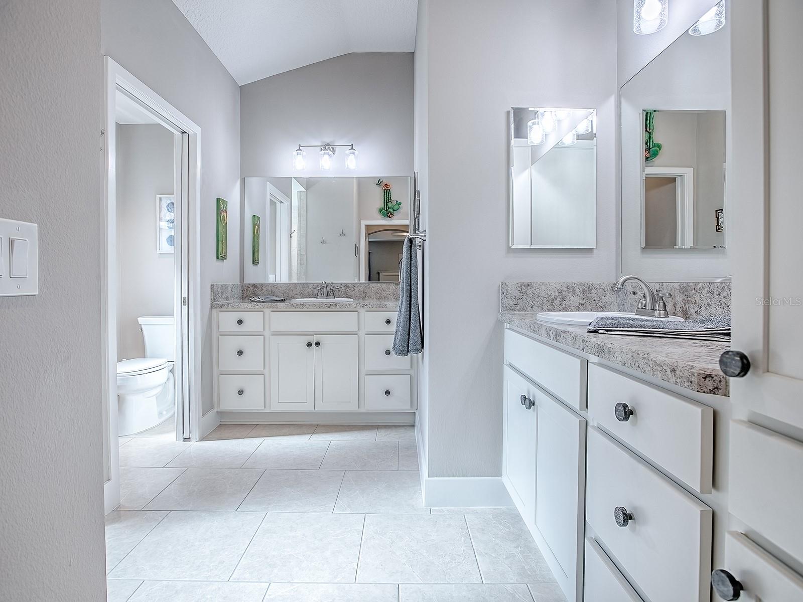 VILLAGES/SOUTHERN OAKS UN 40 - Residential