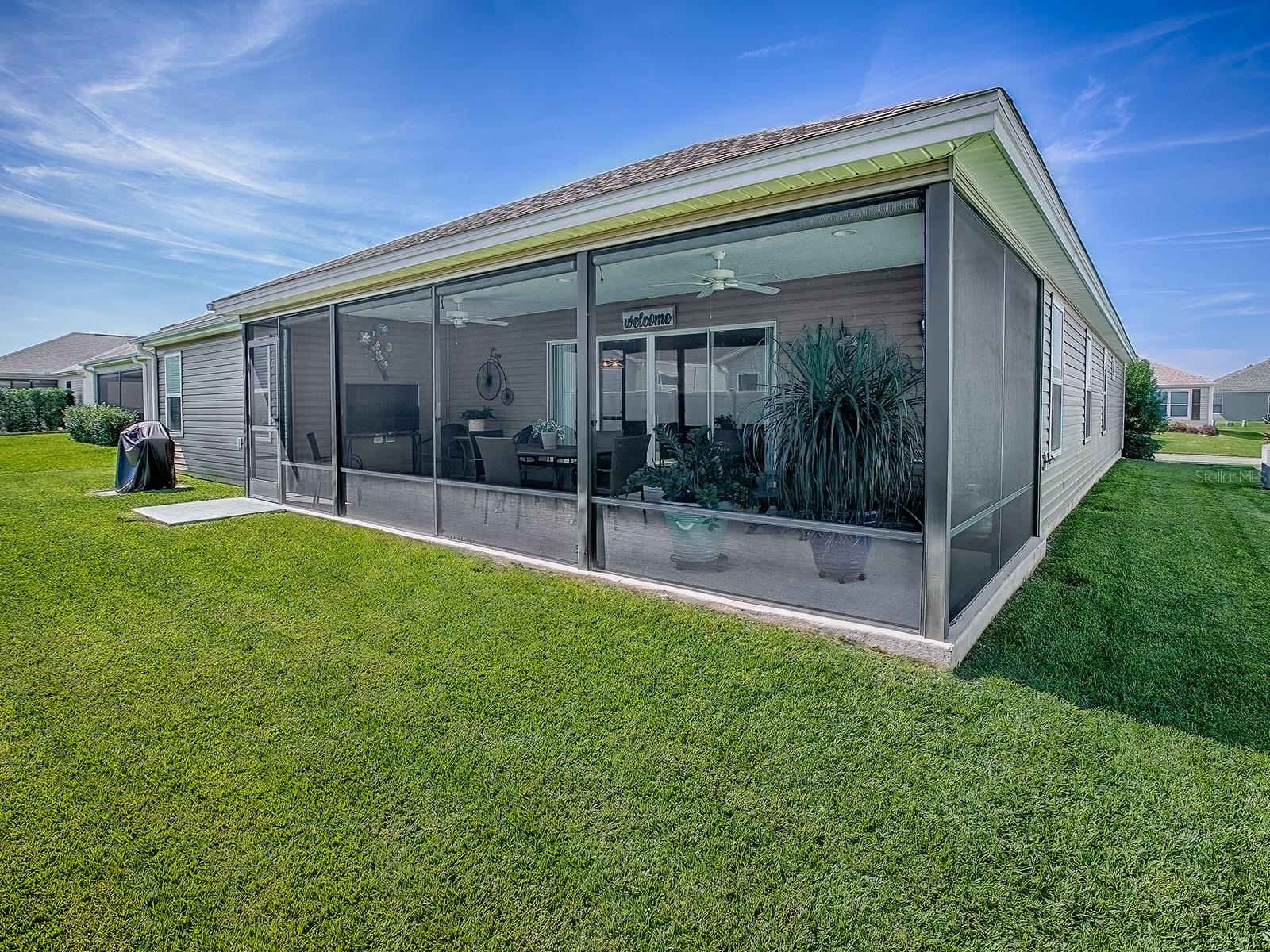 VILLAGES/SOUTHERN OAKS UN 40 - Residential