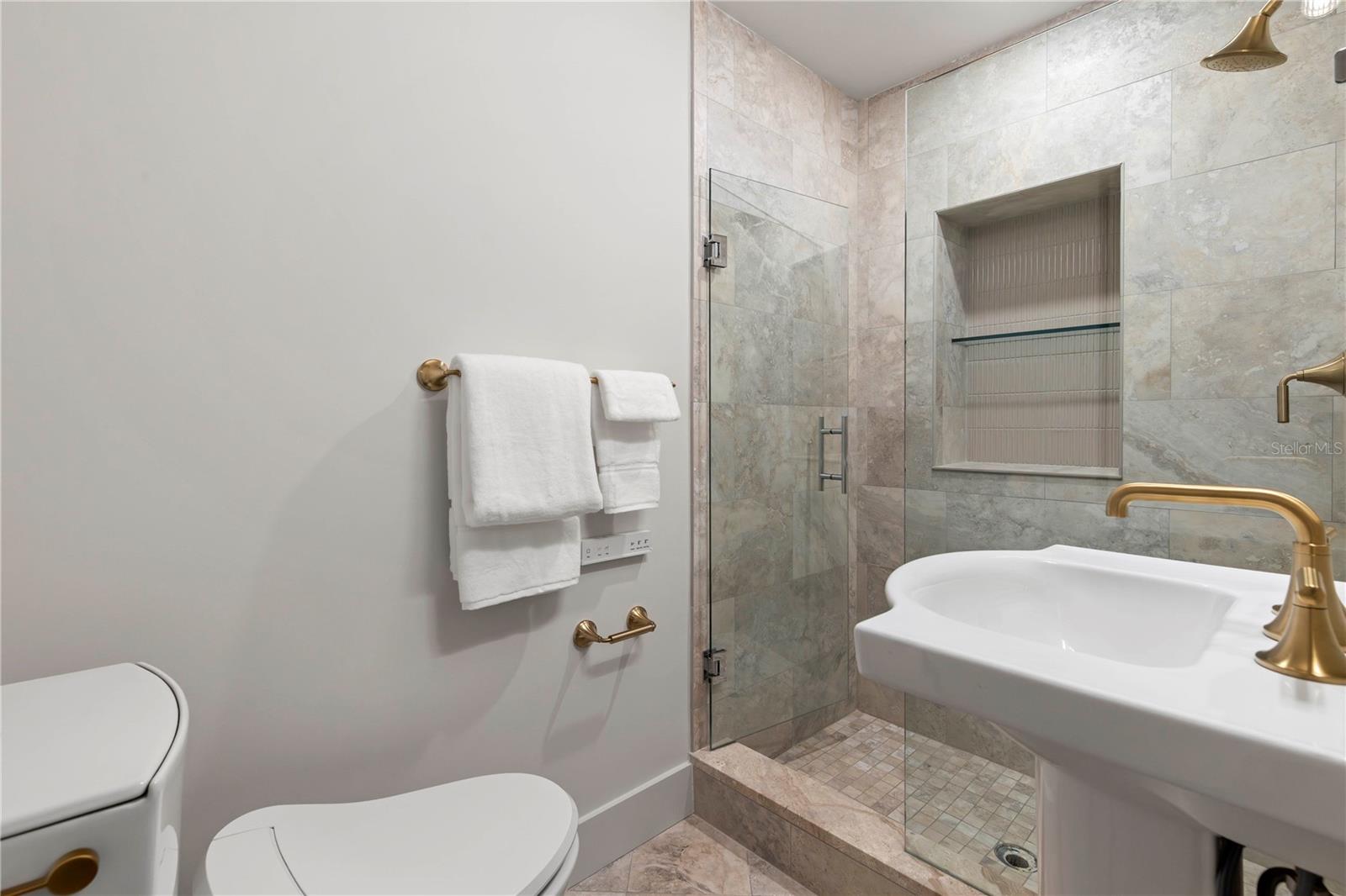 3223171-3223171 - Residential