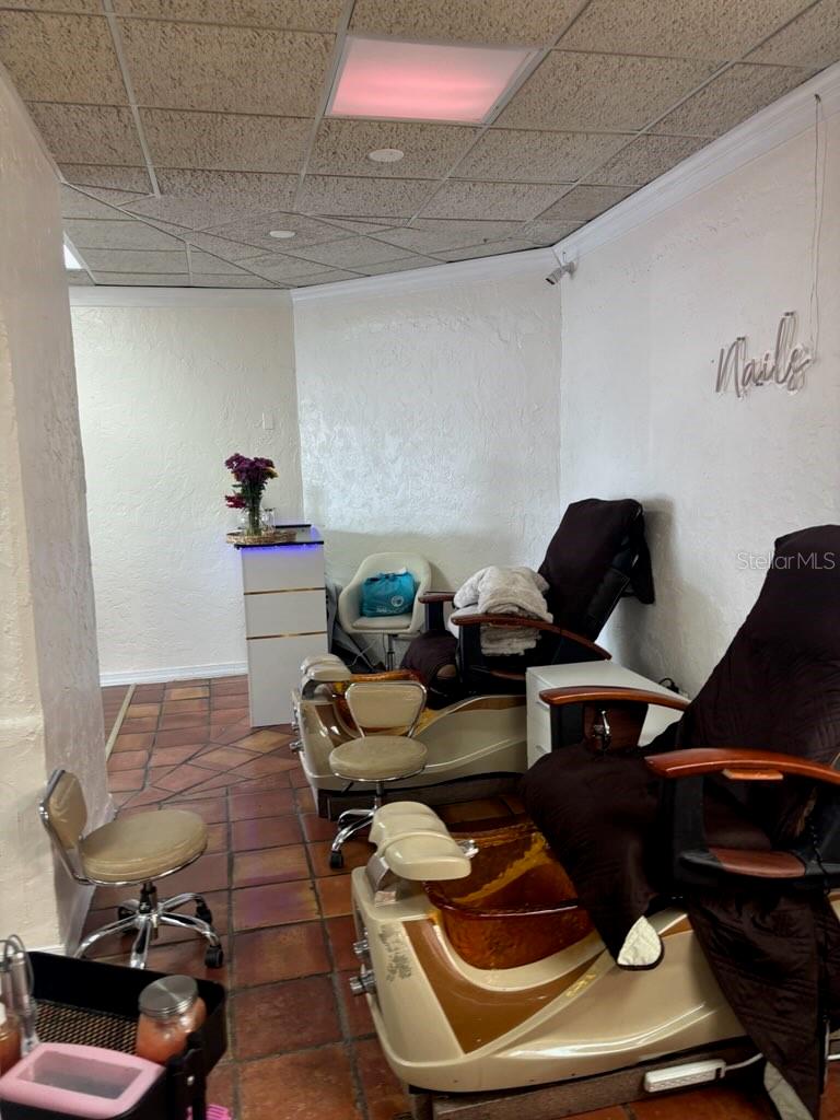 SOUTH GATE - Commercial Lease