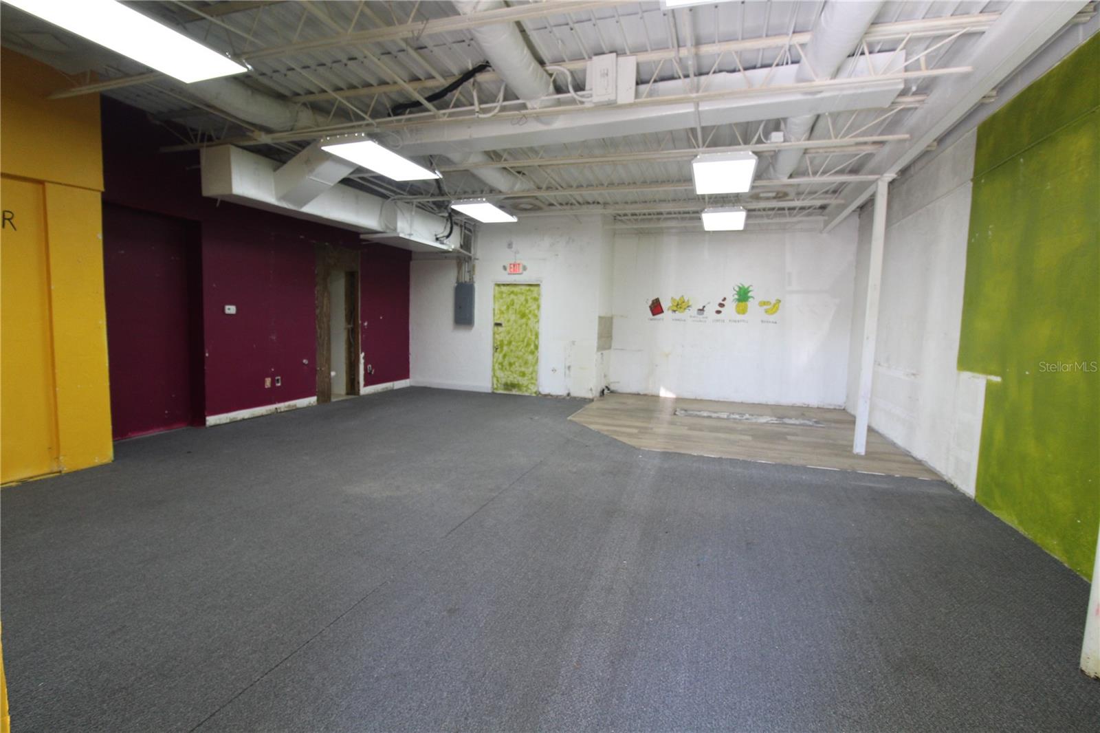 SOUTH GATE - Commercial Lease