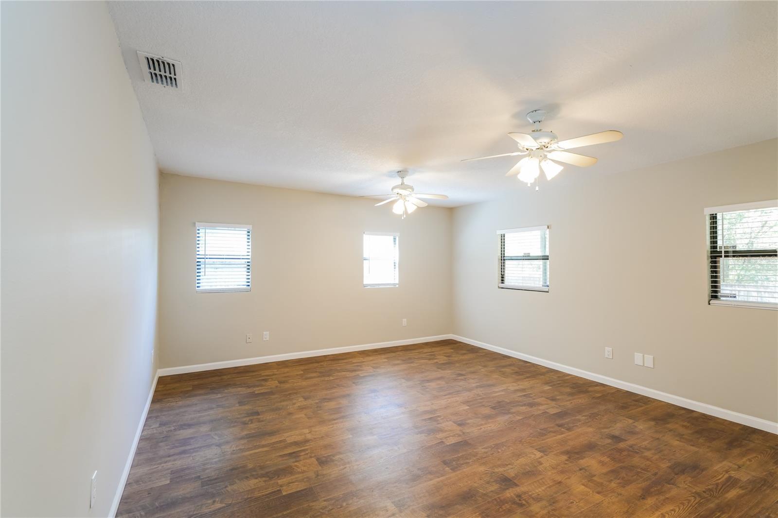 MOON LAKES ESTATES UNIT ELEVEN - Residential Lease