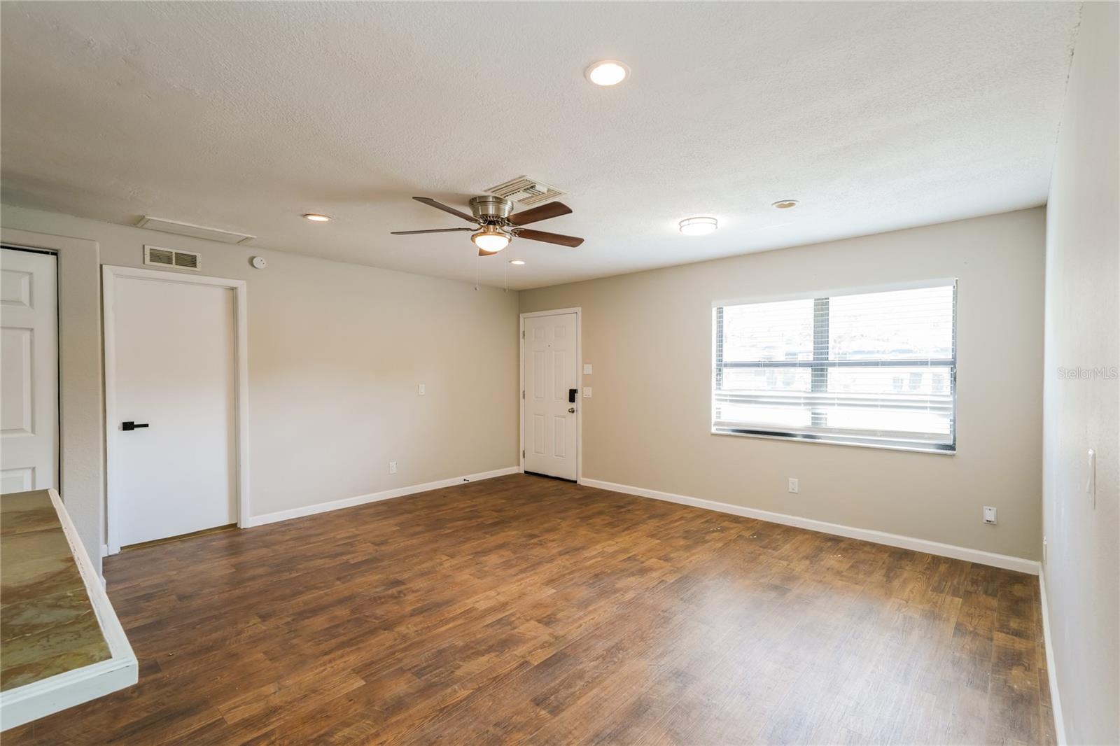 MOON LAKES ESTATES UNIT ELEVEN - Residential Lease