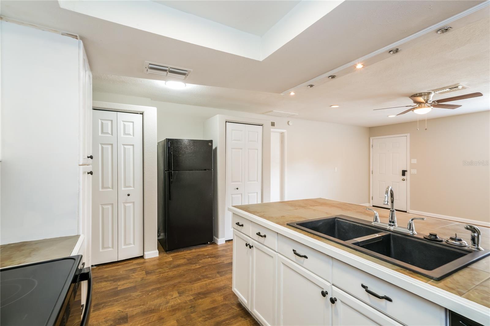 MOON LAKES ESTATES UNIT ELEVEN - Residential Lease