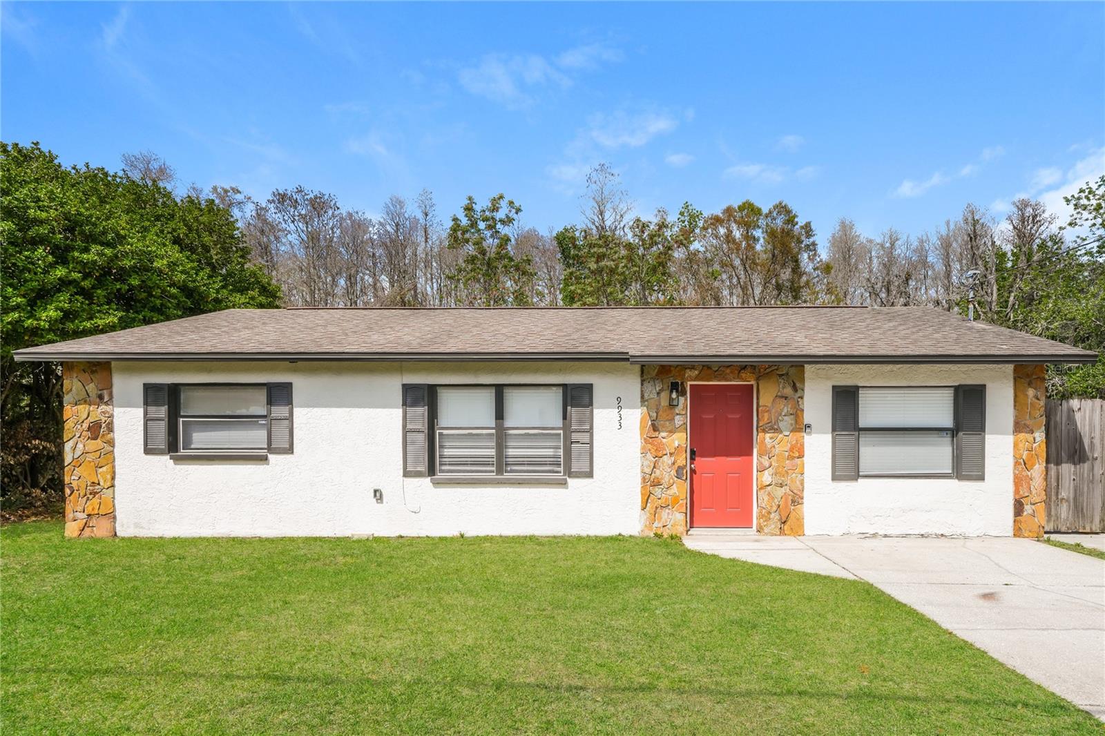 MOON LAKES ESTATES UNIT ELEVEN - Residential Lease