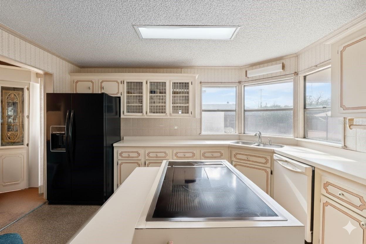 ZELLWOOD STATION - Residential