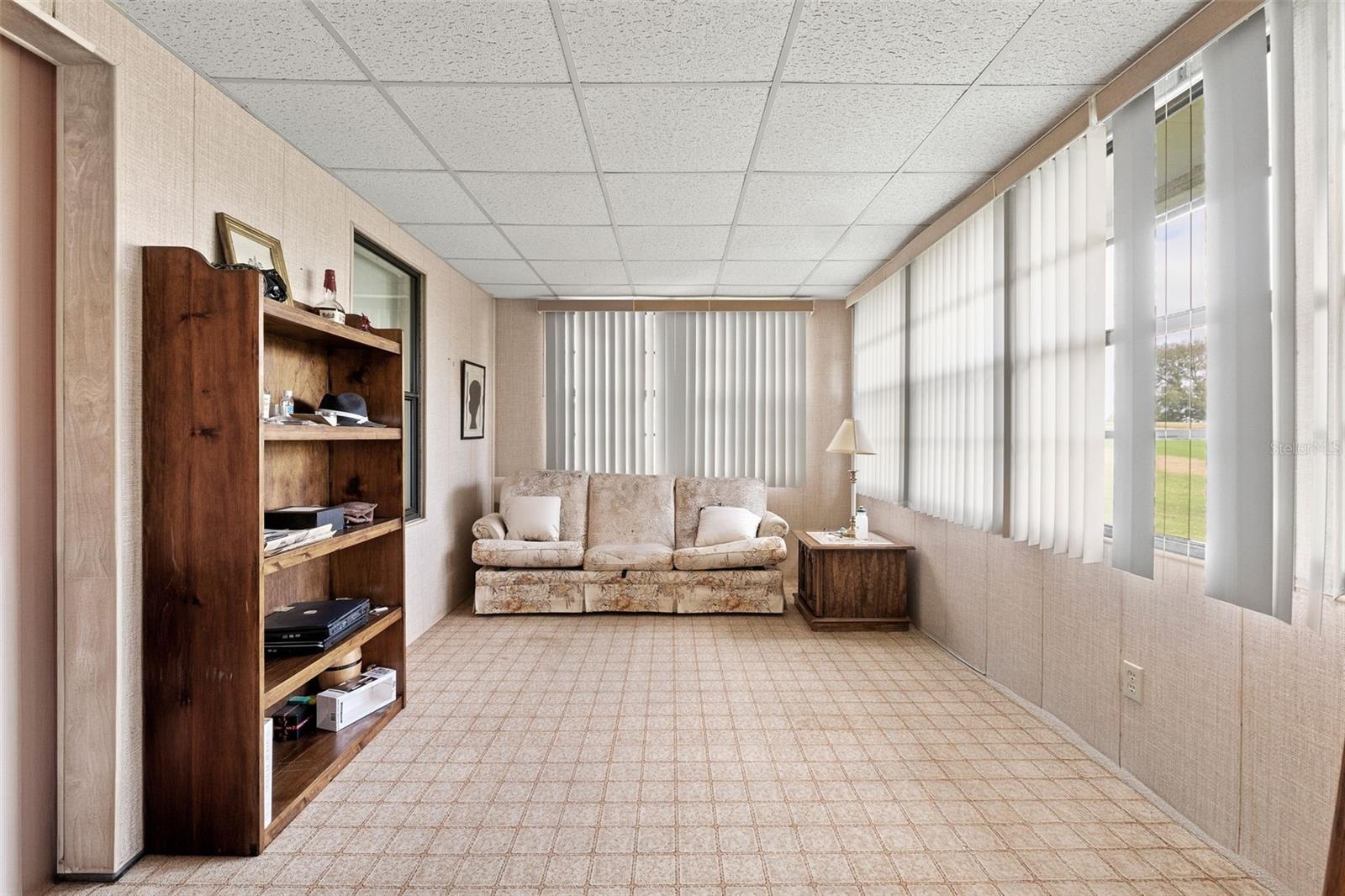 ZELLWOOD STATION - Residential