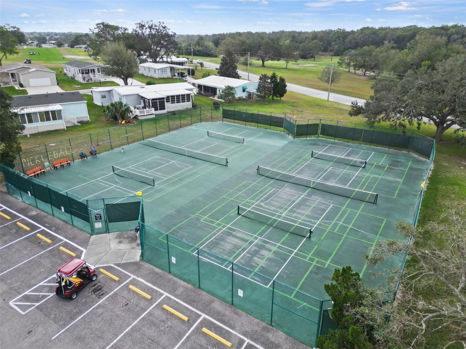 ZELLWOOD STATION - Residential