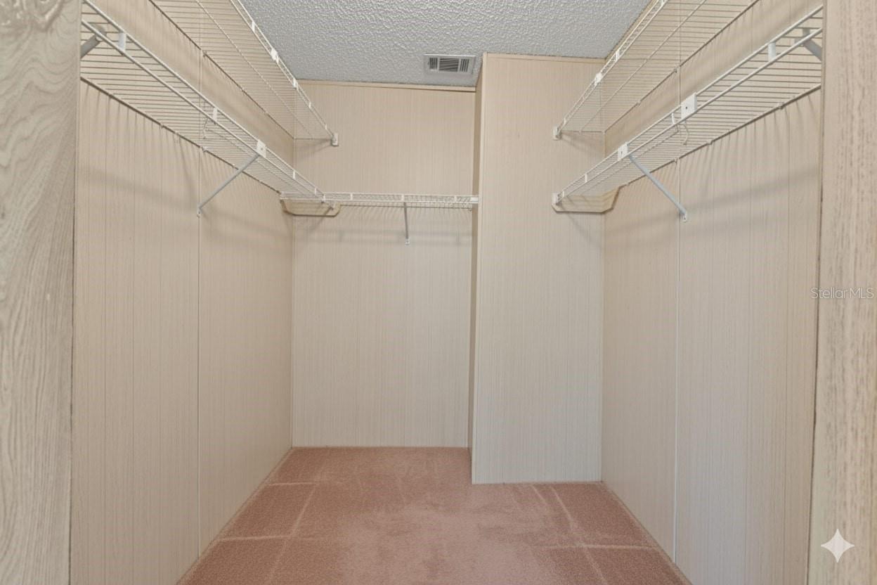 ZELLWOOD STATION - Residential