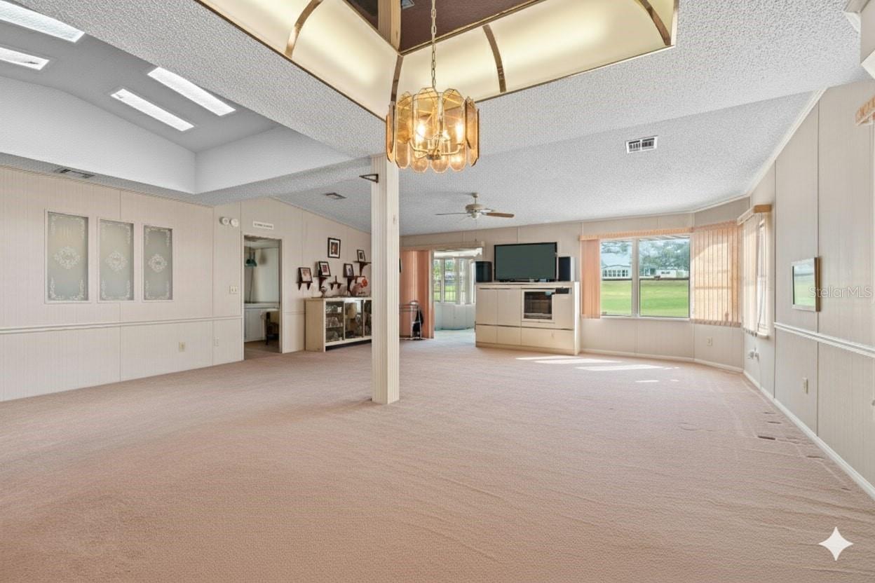 ZELLWOOD STATION - Residential