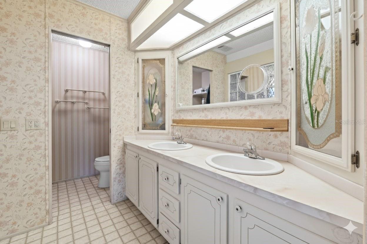 ZELLWOOD STATION - Residential