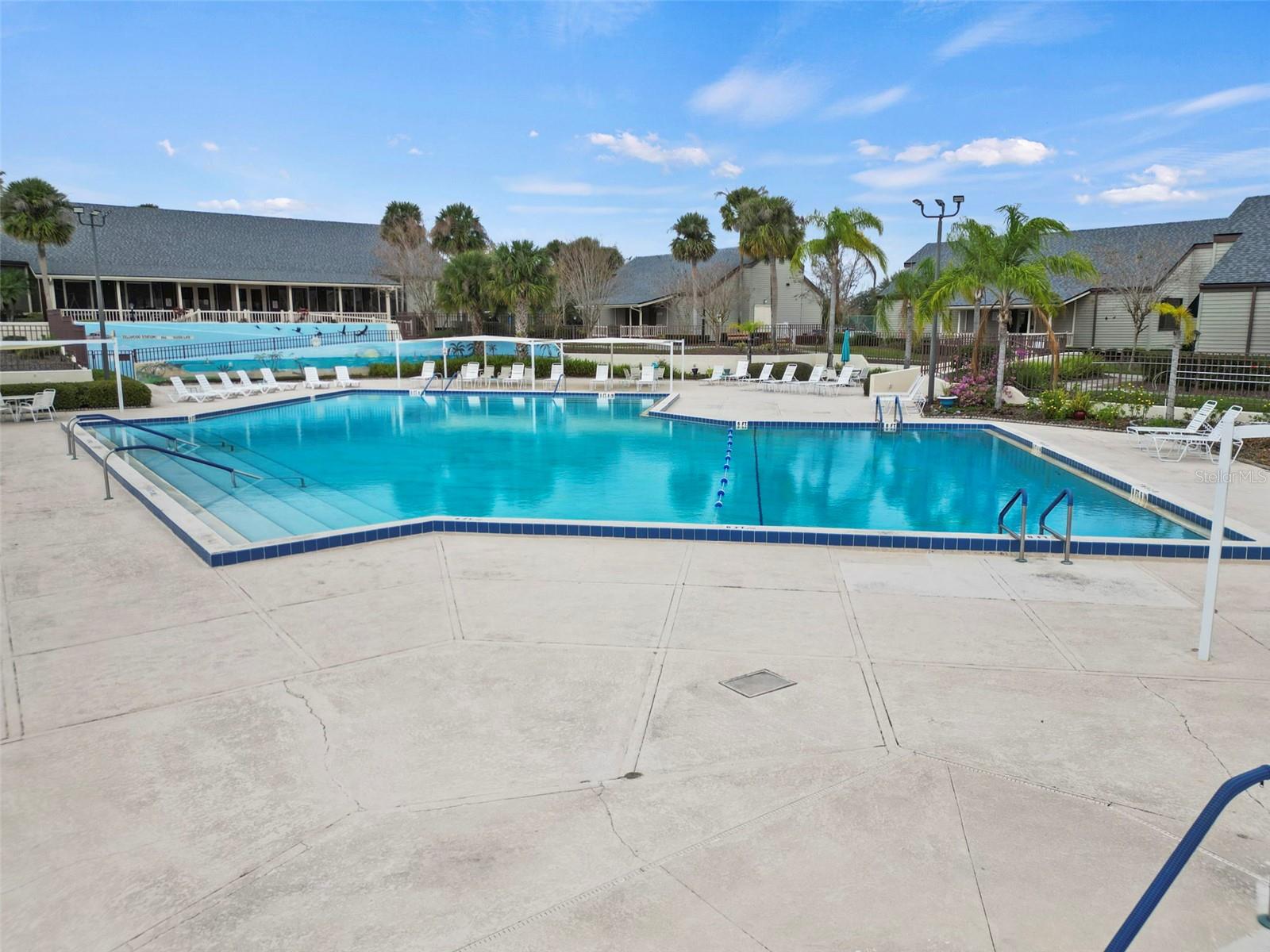 ZELLWOOD STATION - Residential