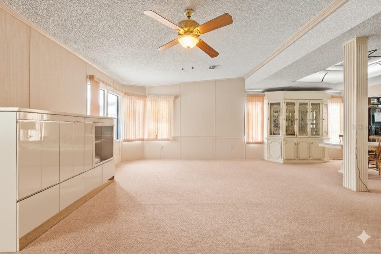 ZELLWOOD STATION - Residential