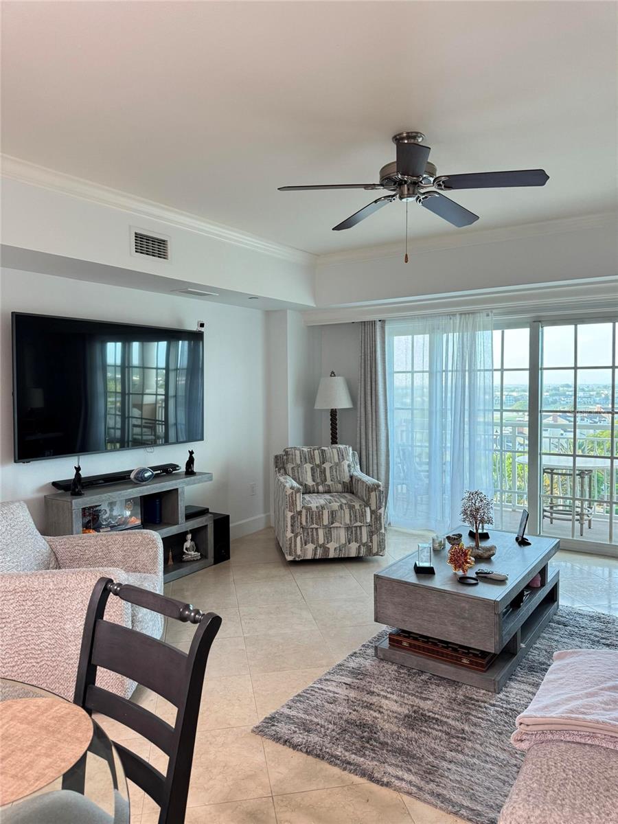 REUNION GRANDE CONDO - Residential