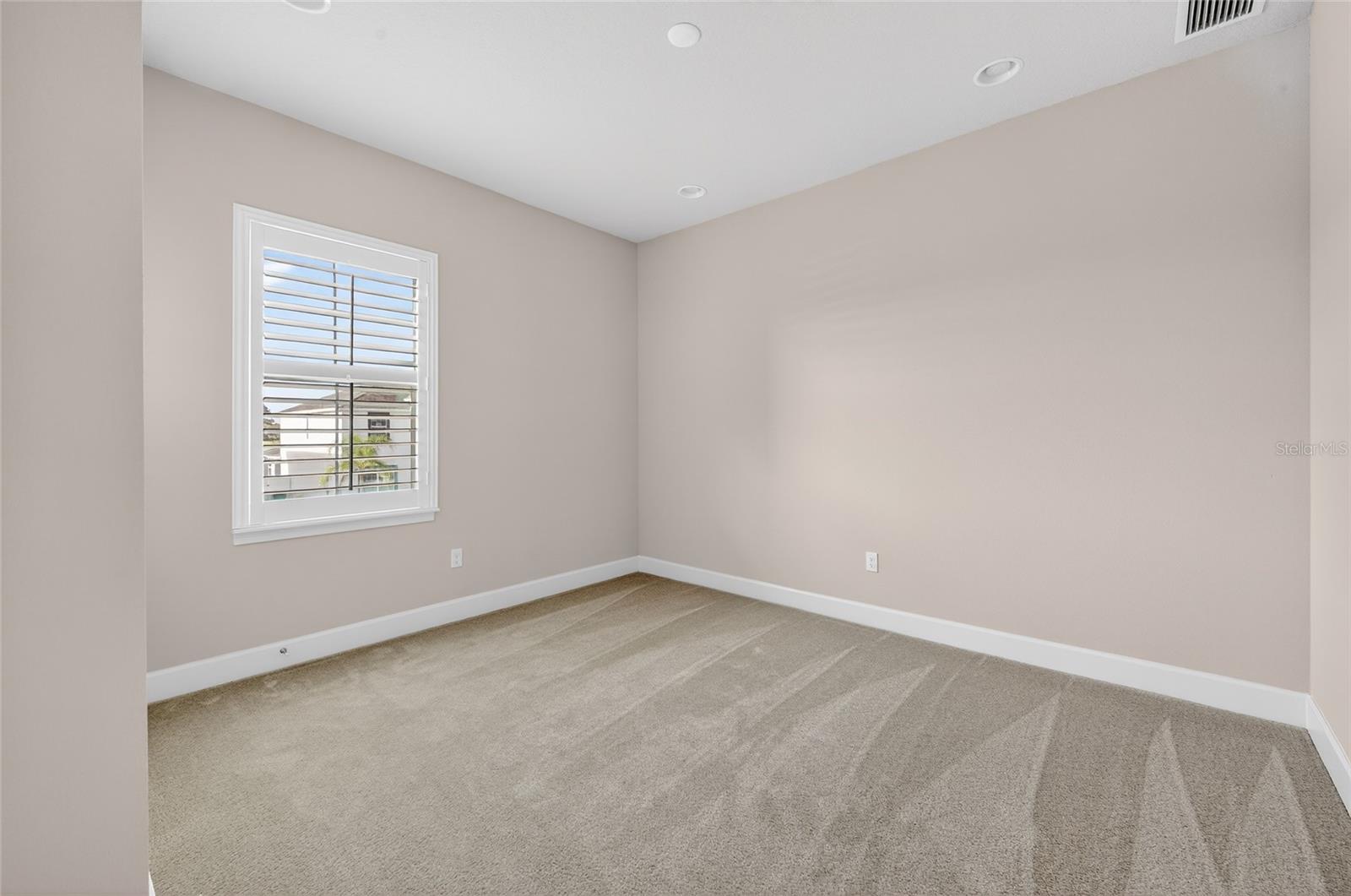 WATERS EDGE - Residential