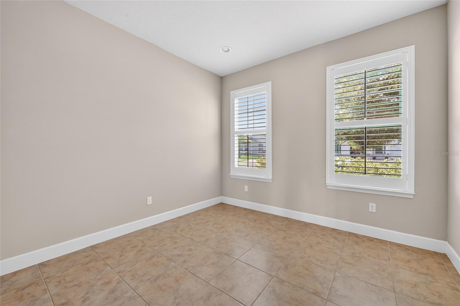 WATERS EDGE - Residential