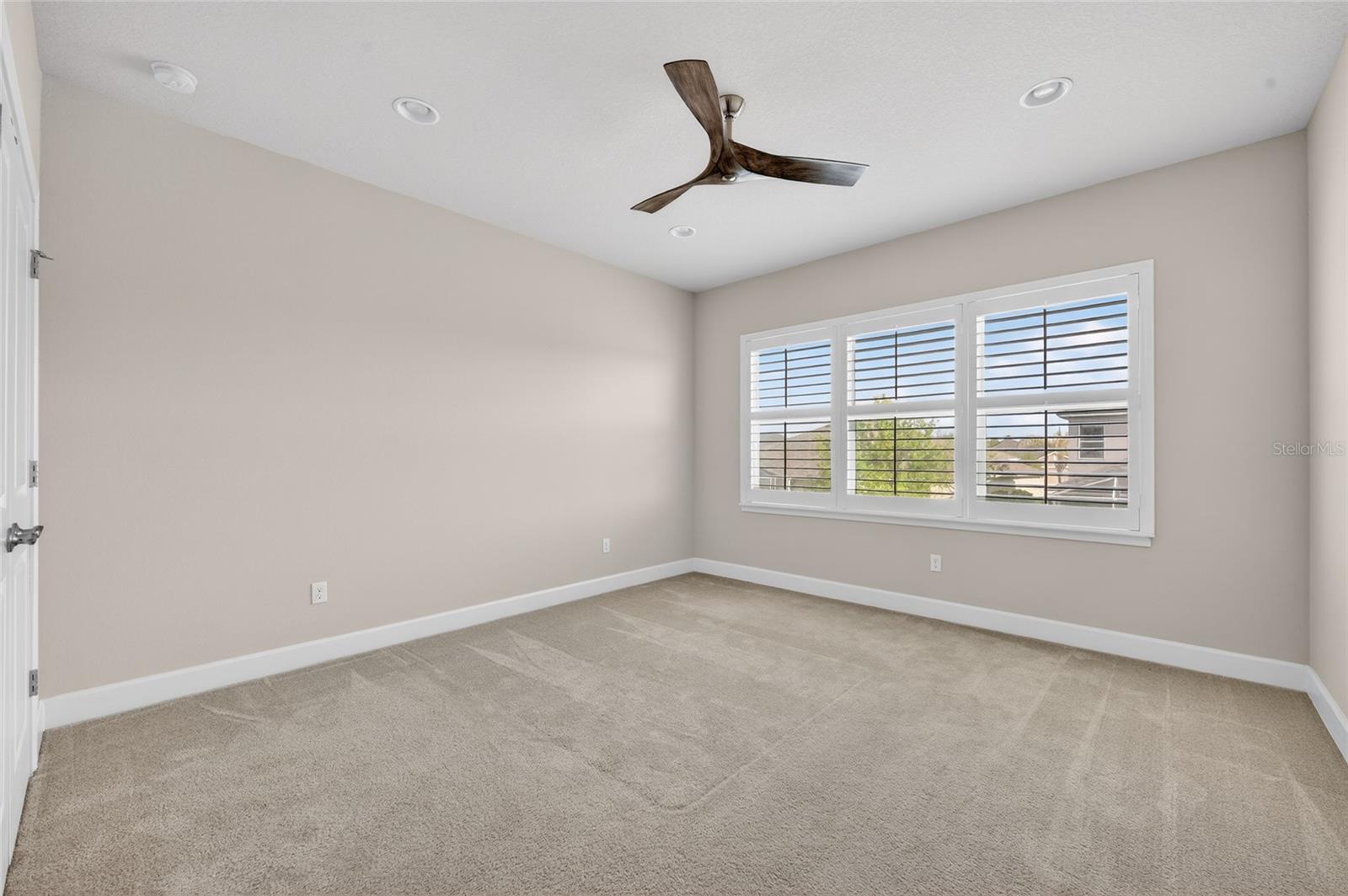 WATERS EDGE - Residential