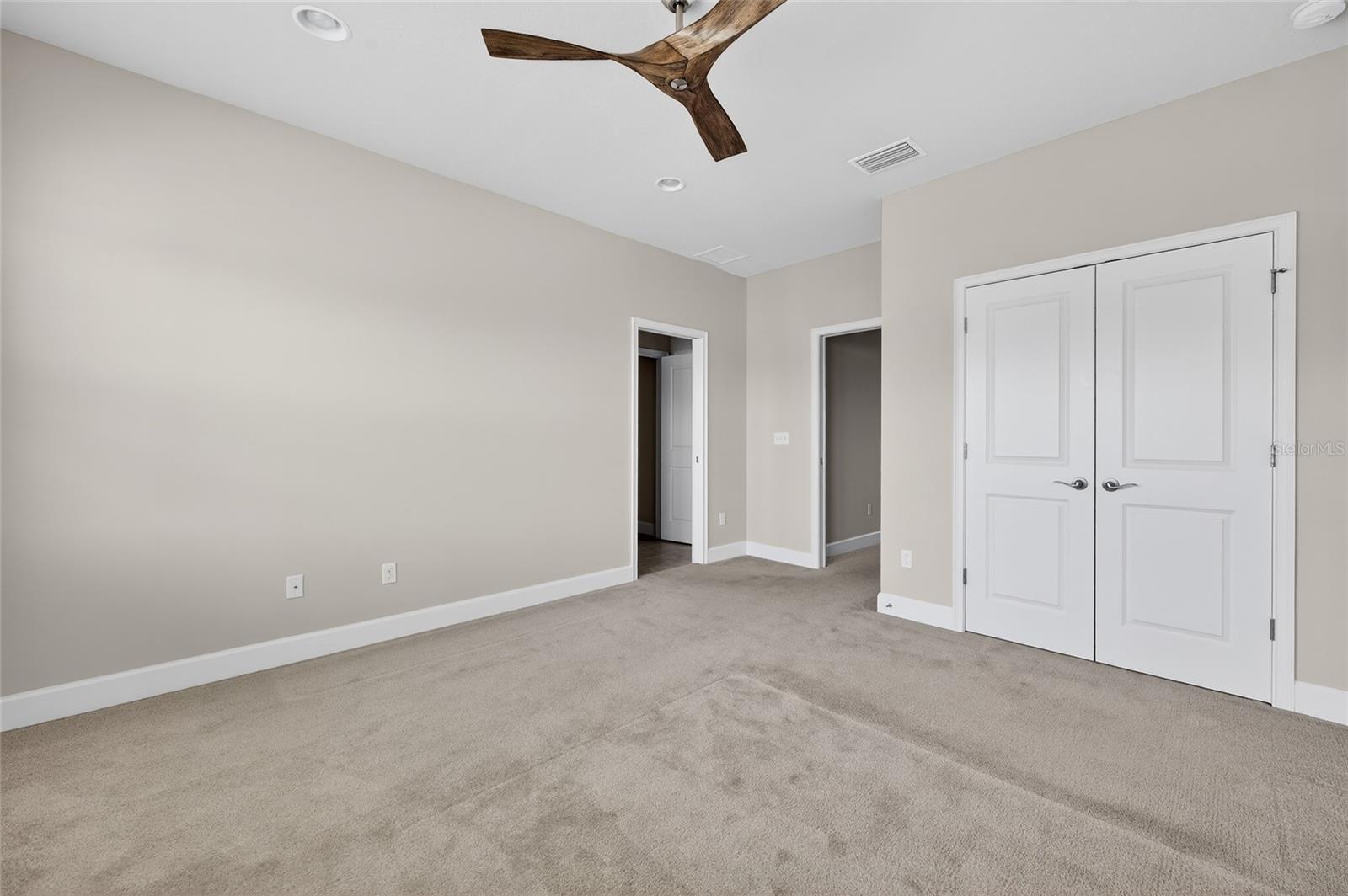 WATERS EDGE - Residential