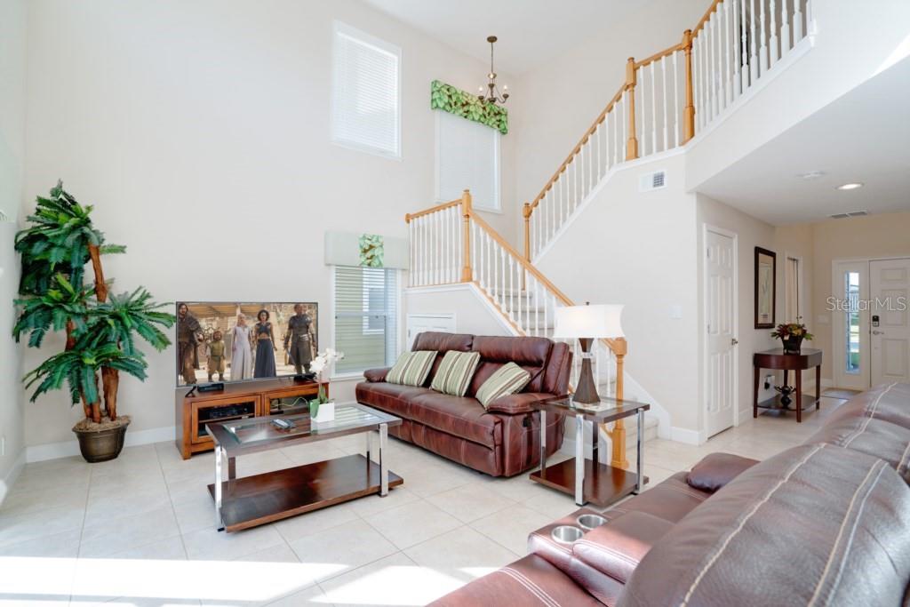 2173 VICTORIA DRIVE